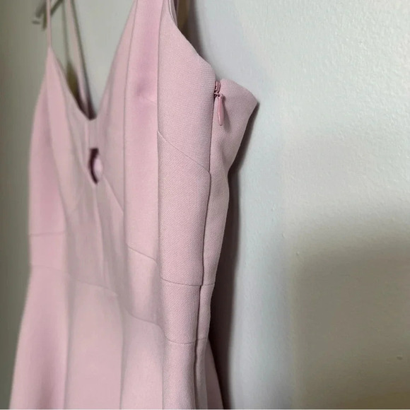 LIKELY Lilac Pink Cutout Fit & Flare Mini Cocktail Dress Size 6 Keyhole Strappy - Picture 5 of 12
